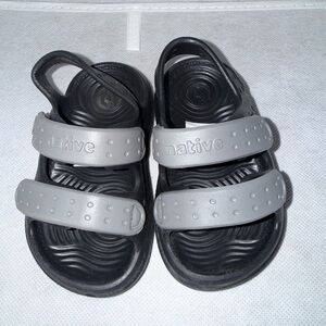 Native Dual-Strap Sandals in Gray and Black